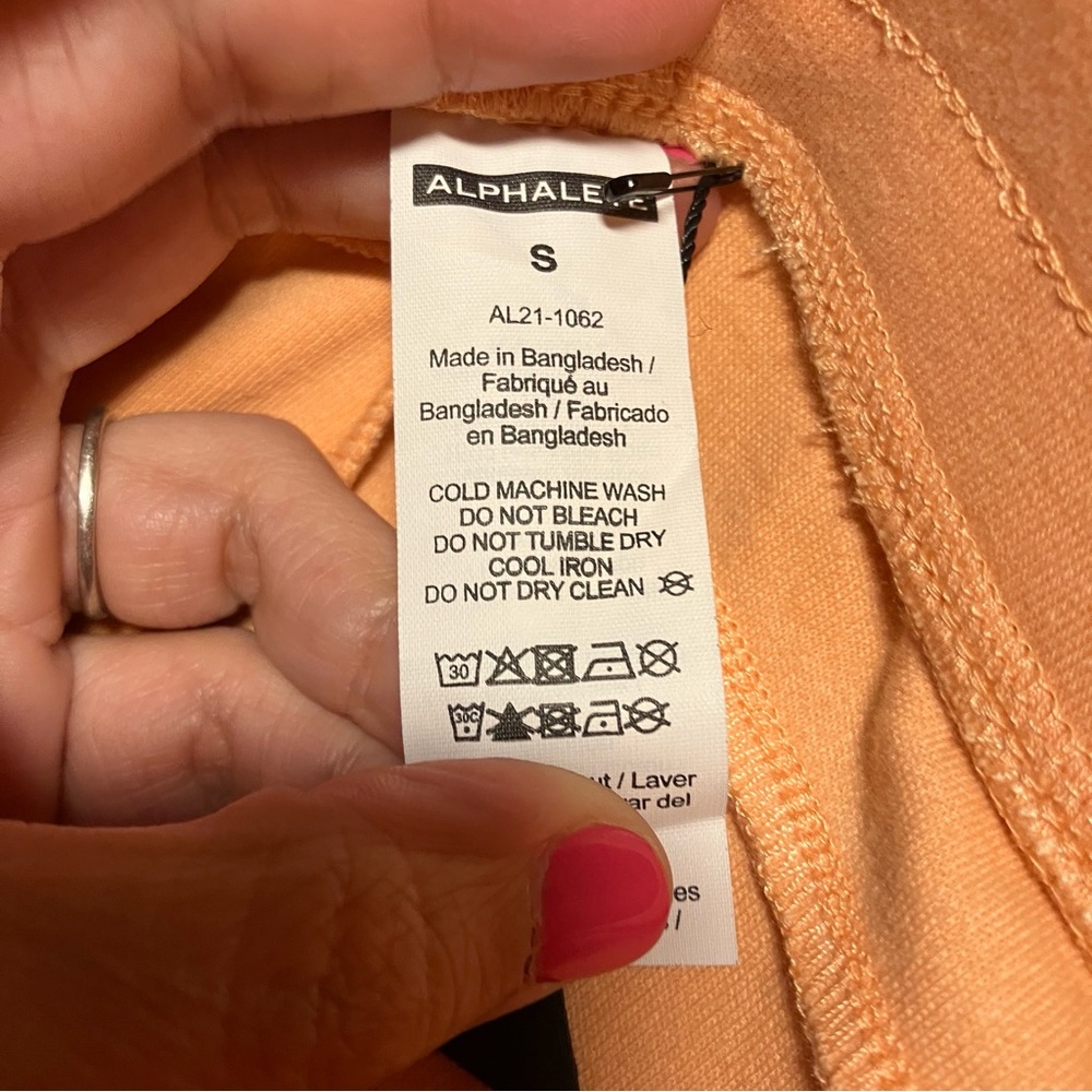 Alphalete NWPT L & S Essential Core women’s athletic shorts light orange - Picture 12 of 13